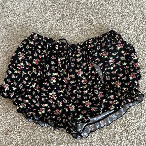 Flirty Ruffled Shorts - Picture 1 of 3